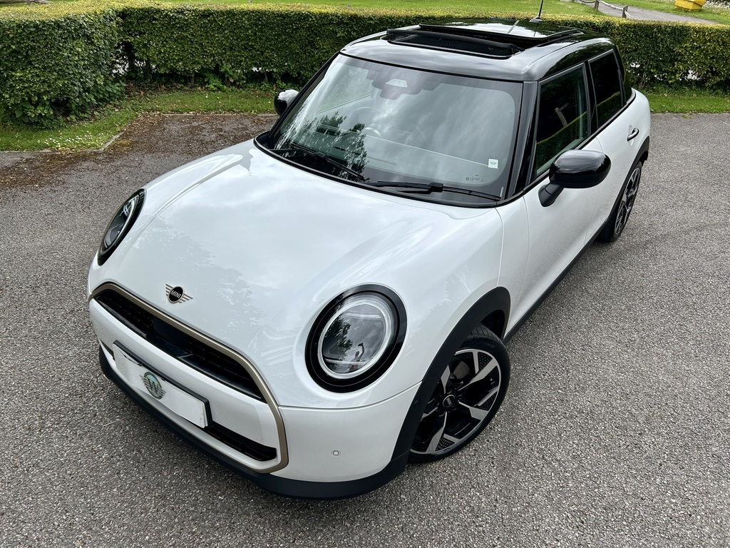 Mini Hatch 1.5C Exclusive Hatchback Steptronic Eur  #4