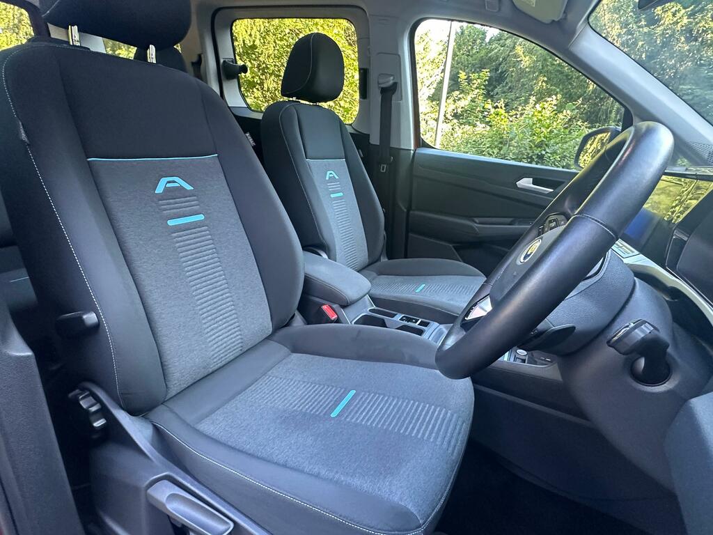 Ford Grand Tourneo Connect 2.0 Ecoblue Active 7 Seat Black #15