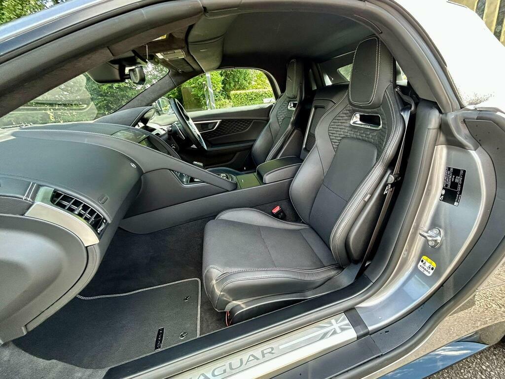 Jaguar F-Type 5.0 P450 Supercharged V8 R-dynamic Black Red #24
