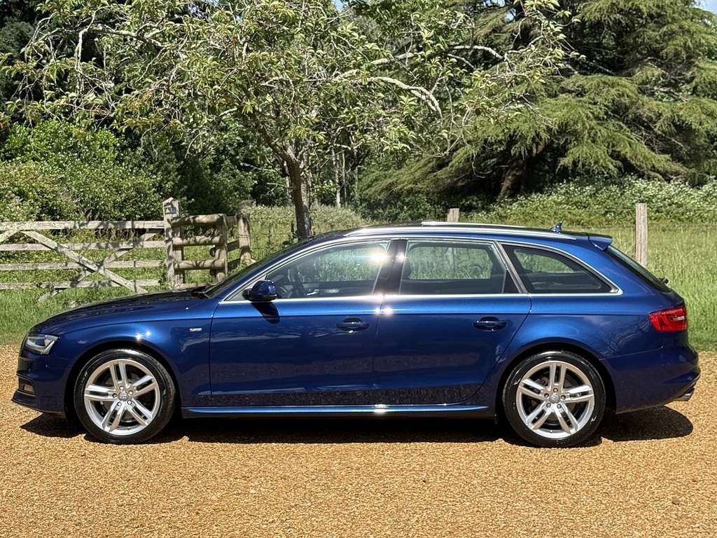 Audi A4 Avant Tdi S Line YK15EWL Blue #5