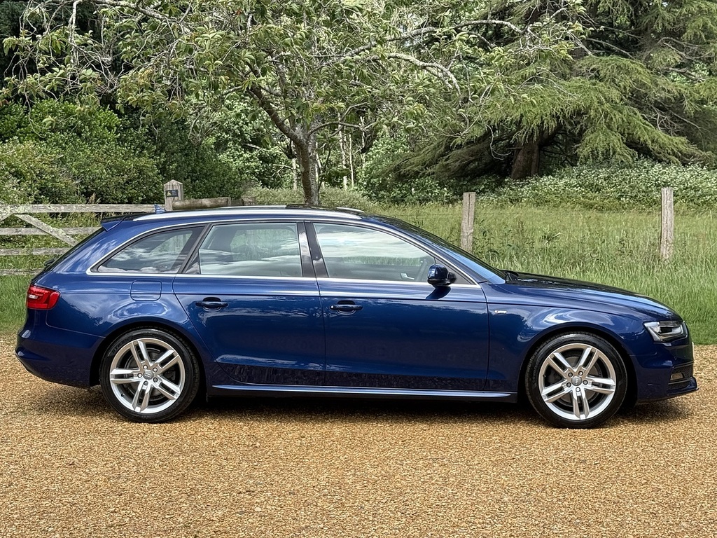 Audi A4 Avant Tdi S Line YK15EWL Blue #2