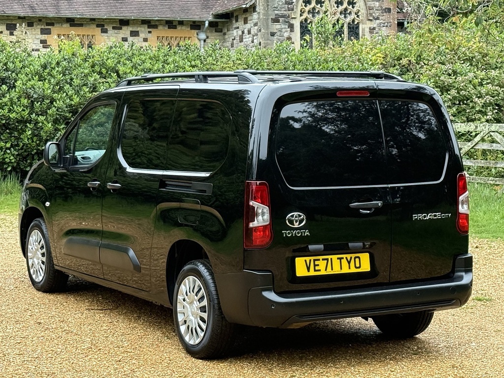 Toyota Proace City Bluehdi Icon Black #6