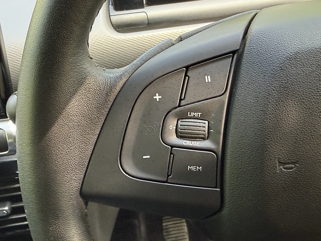 Citroen C4 Cactus 1.2 Puretech Flair Eat6 #26