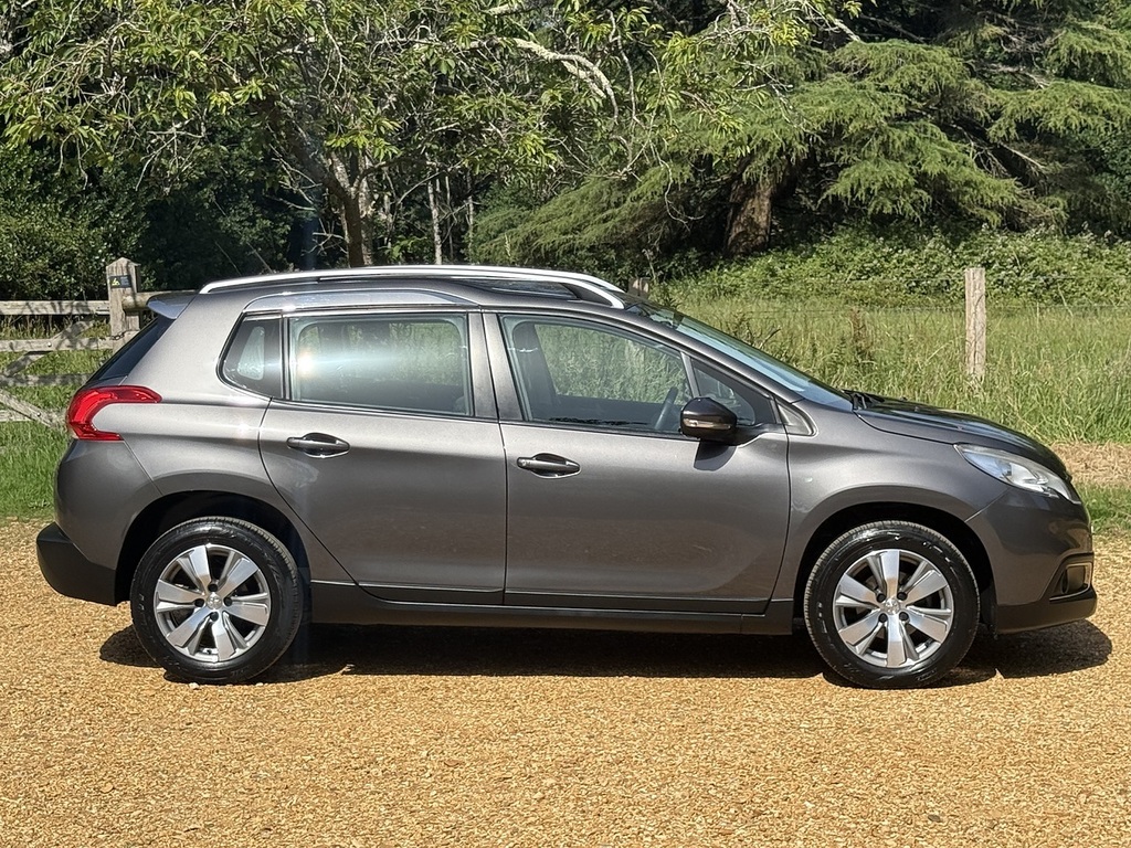 Peugeot 2008 1.6 Bluehdi 75 Active White #2