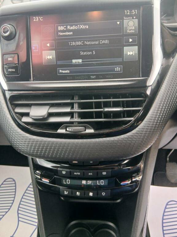 Peugeot 2008 1.2 Puretech White #13