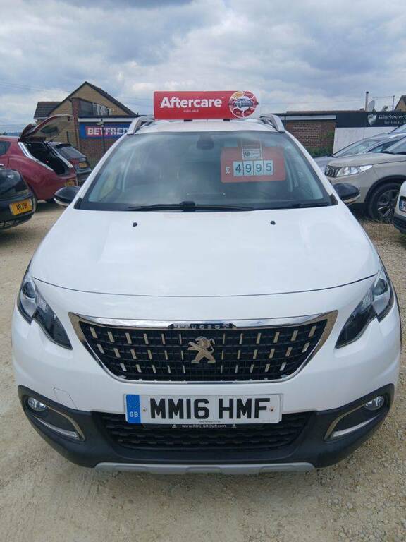 Peugeot 2008 1.2 Puretech Allure White #2