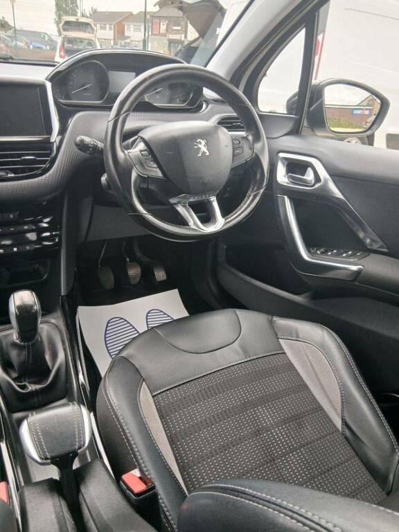 Peugeot 2008 1.2 Puretech White #12