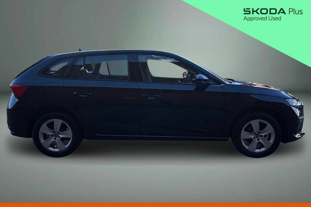 Skoda Scala 1.0 Tsi 116 Se Edition Dsg Black #4