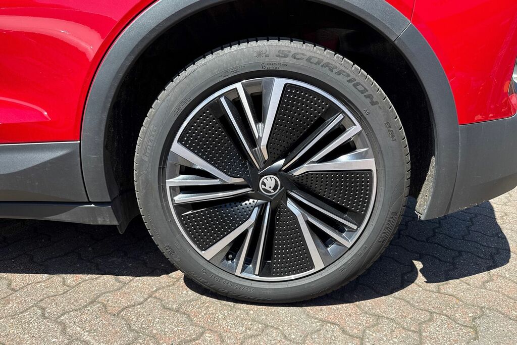 Skoda Elroq 210Kw 85 Edition 82Kwh KN75WXL Red #5