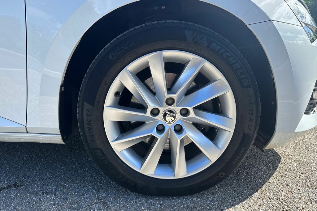 Skoda Superb 2.0 Tdi Cr Se Dsg White #5