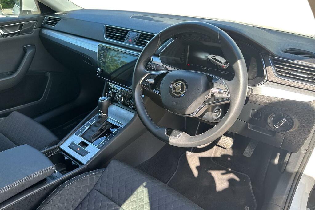 Skoda Superb 2.0 Tdi Cr Se Dsg White #6