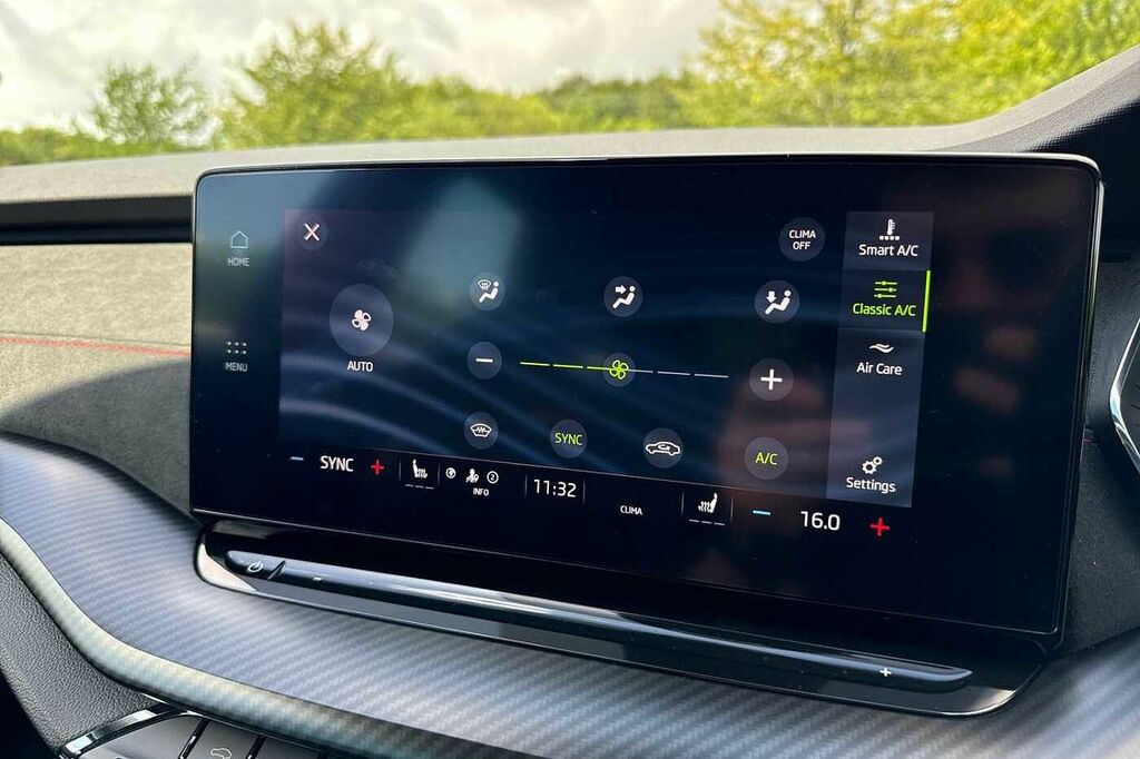 Skoda Octavia 2.0 Tdi 200 Vrs Dsg Green #19