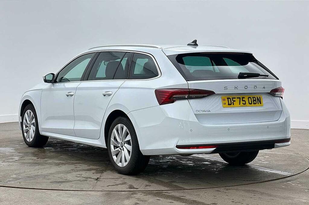 Skoda Octavia 2.0 Tdi 150 Se L Dsg White #3