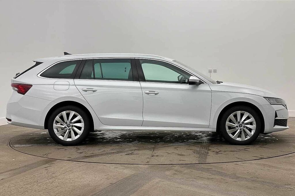 Skoda Octavia 2.0 Tdi 150 Se L Dsg White #4