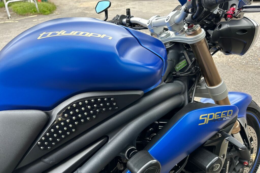 Triumph Triple 675 675Cc Blue #4