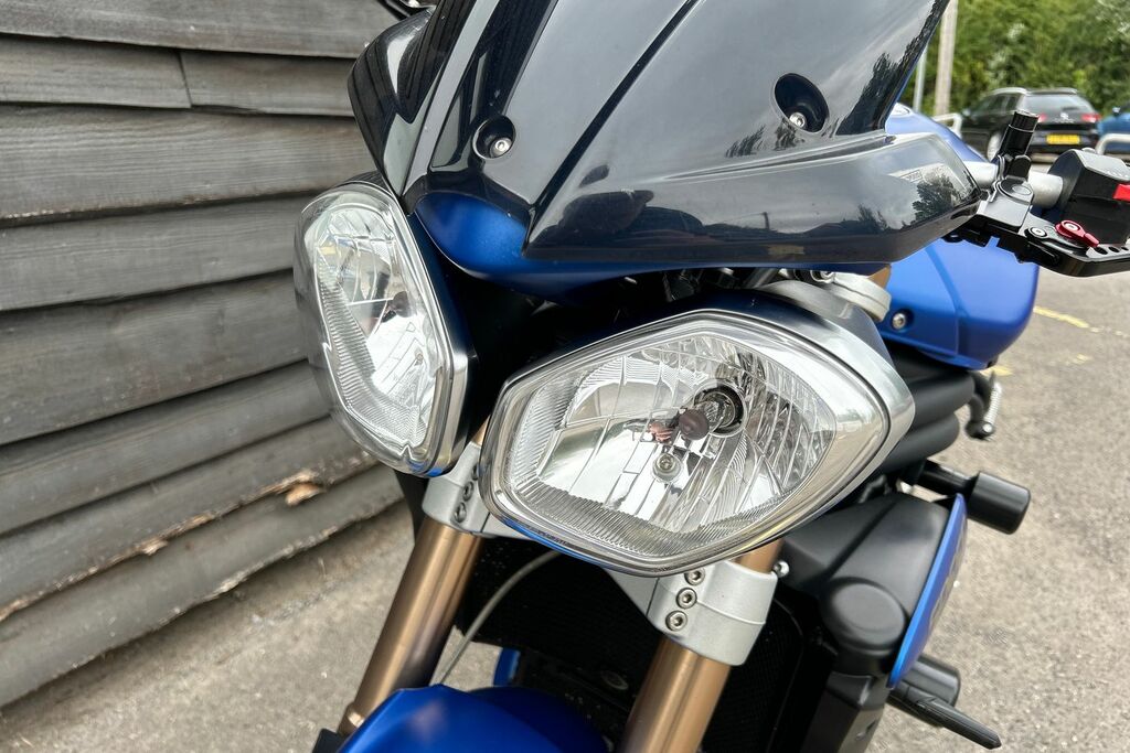 Triumph Triple 675 675Cc Blue #3