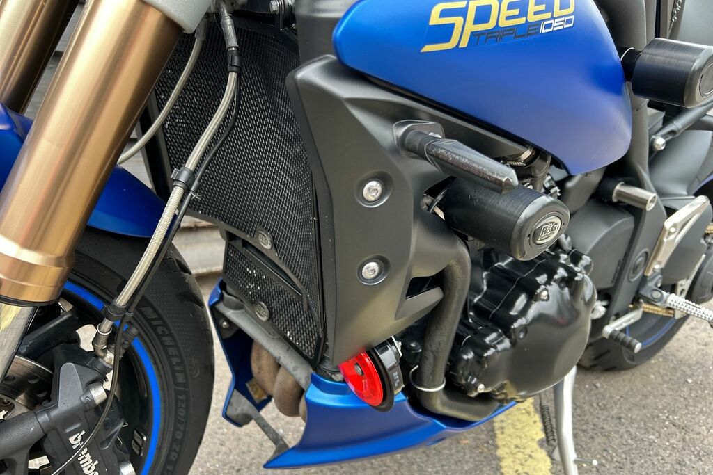 Triumph Triple 675 675Cc Blue #9