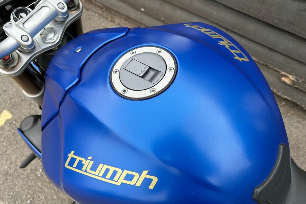 Triumph Triple 675 675Cc Blue #5
