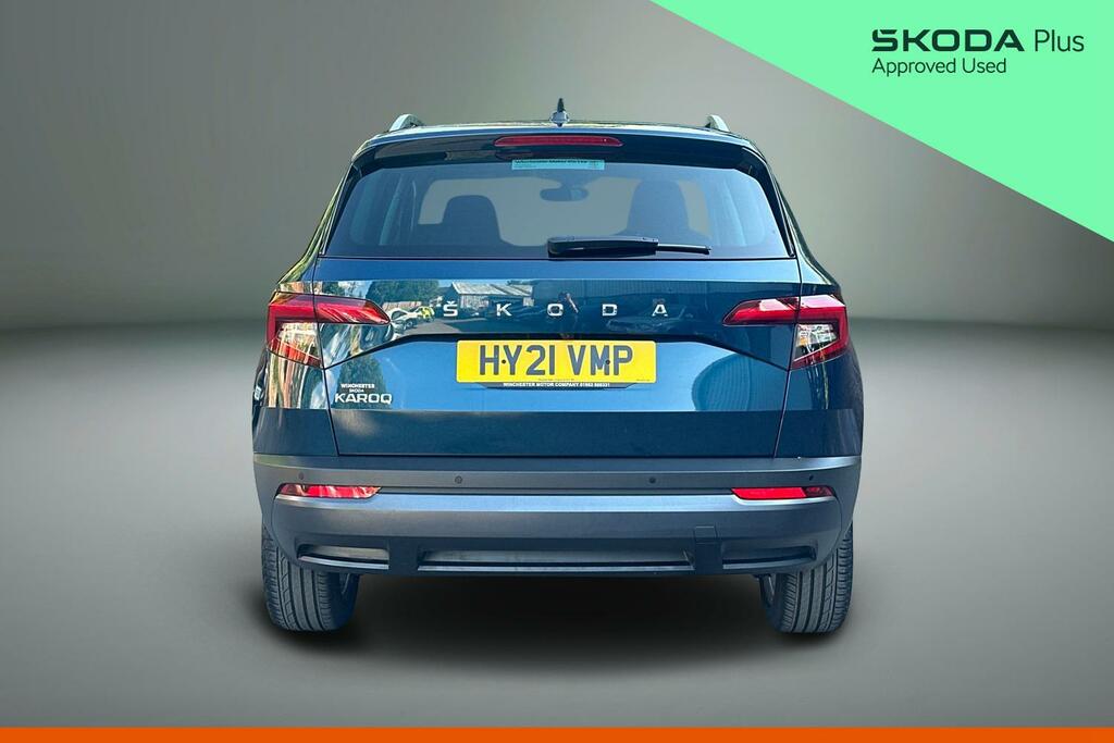 Skoda Karoq Suv 1.0 Tsi 110Ps Se Technology Black #8