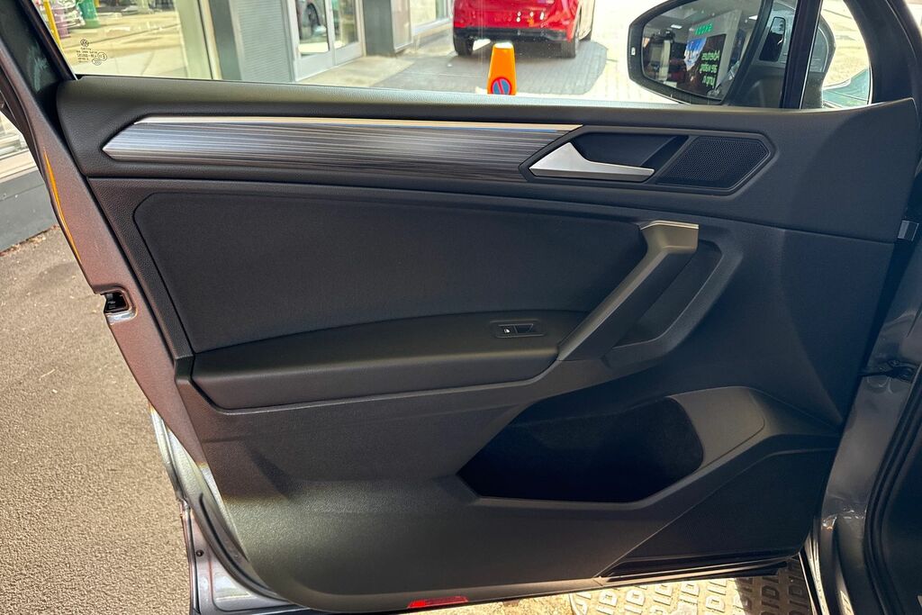 Volkswagen Tiguan Allspace Elegance Silver #42