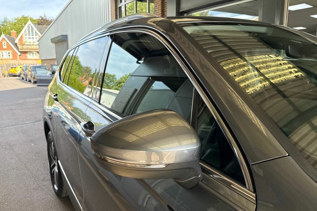 Volkswagen Tiguan Allspace Elegance Silver #26