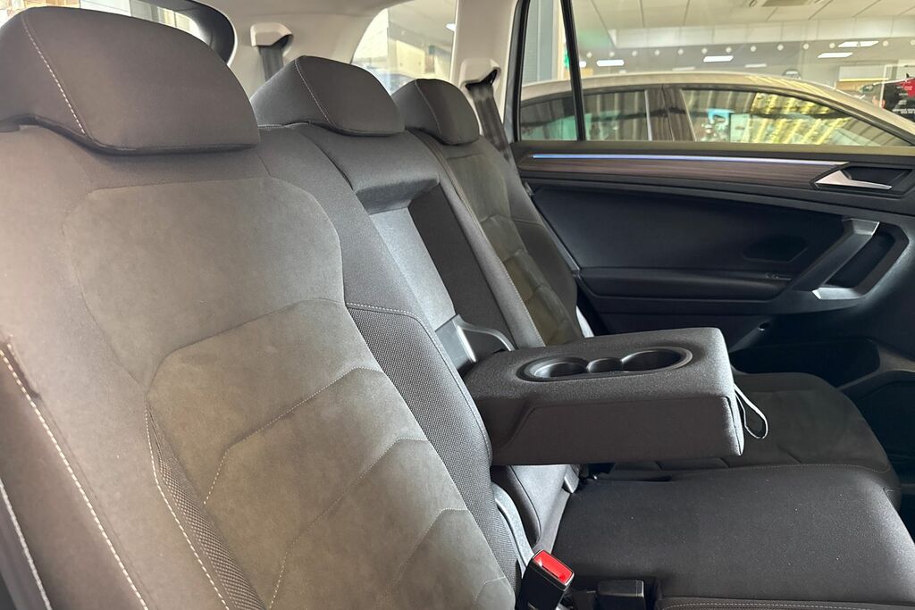 Volkswagen Tiguan Allspace Elegance Silver #36