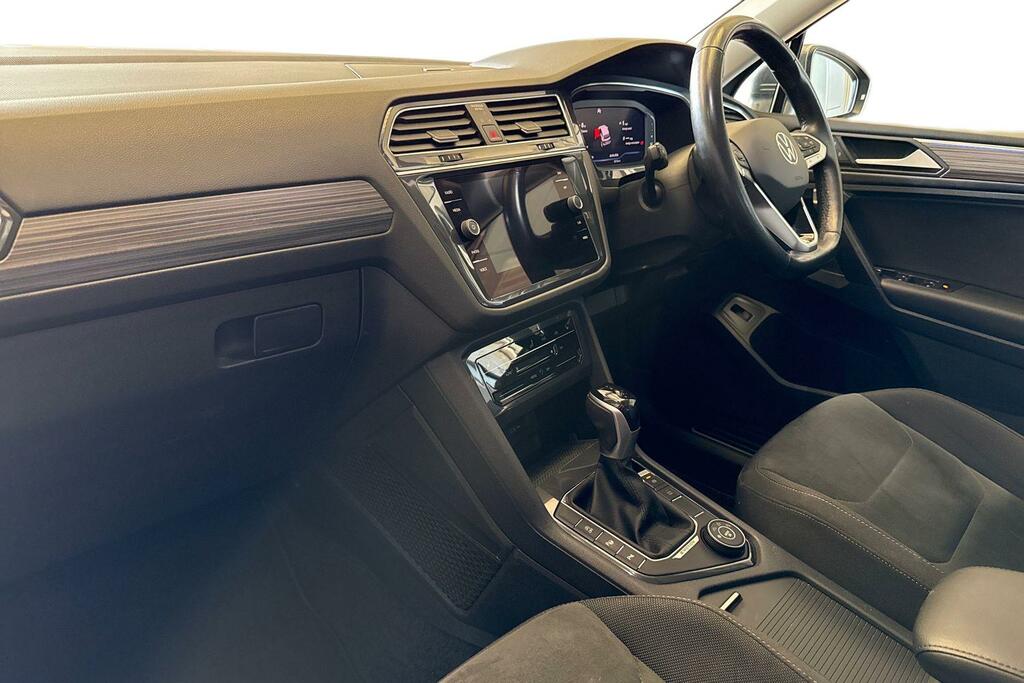 Volkswagen Tiguan Allspace 2.0 Tsi 4Motion Elegance Dsg Grey #2
