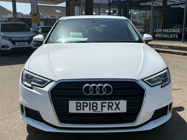 Audi A3 Tfsi Cod Sport Sportback BP18FRX White #3