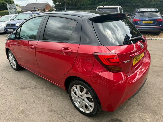 Toyota Yaris Dual Vvt-i Design Hatchback SK66TLV Red #4