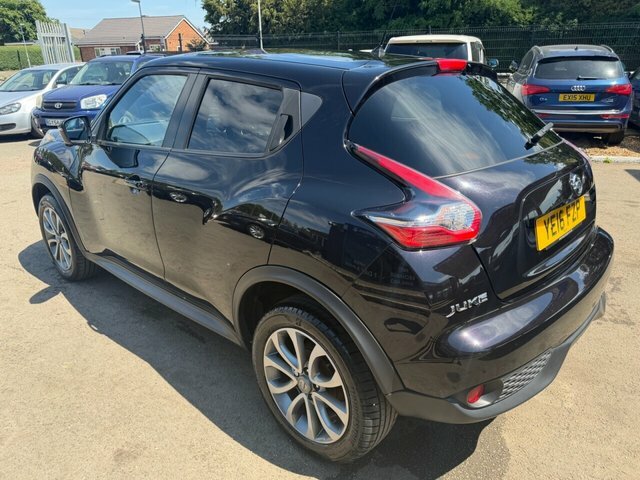 Nissan Juke Tekna Suv Black #3