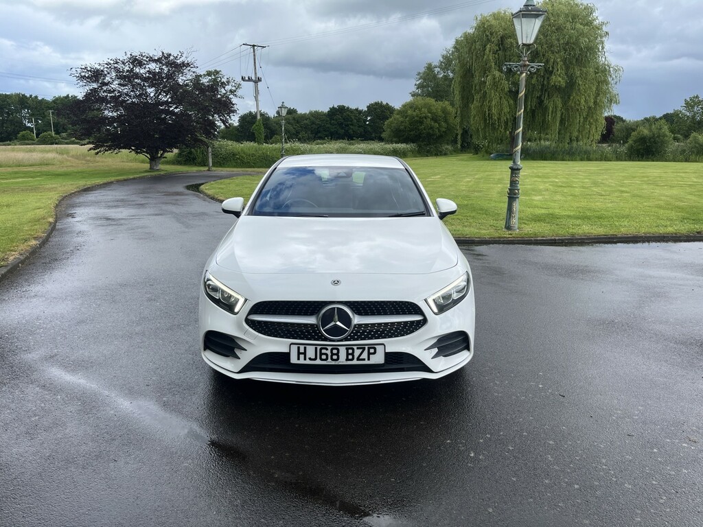 Mercedes-Benz A Class 1.5 A180d Amg Line HJ68BZP White #4