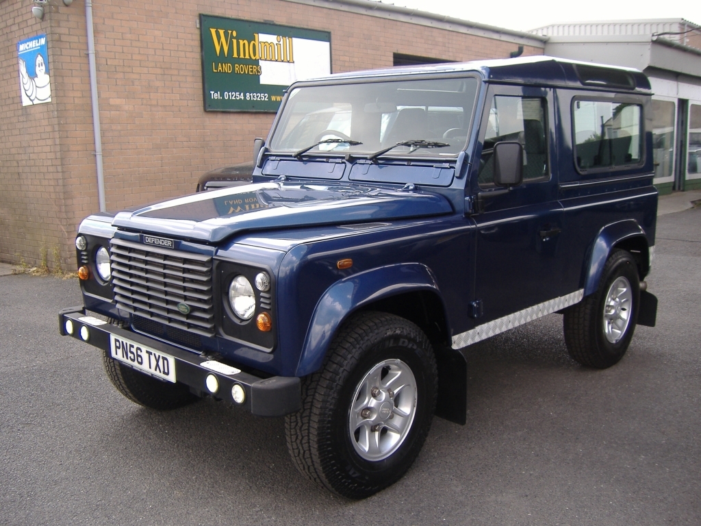 Land Rover Defender 90 Td5 County Station Wagon 2.5 90 Td5 County Station Blue #3
