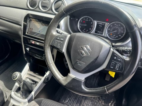 Suzuki Vitara 1.6 Sz-t Allgrip YT17GZP White #2