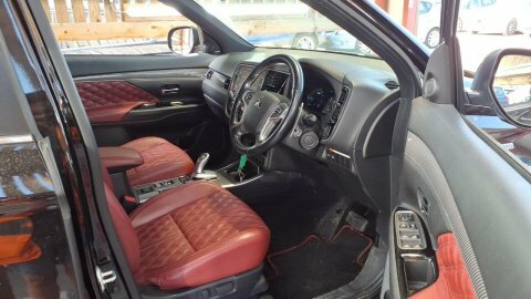 Mitsubishi Outlander 2.4H Twinmotor 13.8Kwh Black #3
