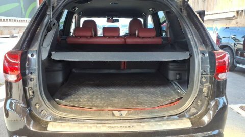 Mitsubishi Outlander 2.4H Twinmotor 13.8Kwh Black #6