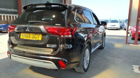 Mitsubishi Outlander 2.4H Twinmotor 13.8Kwh Black #2