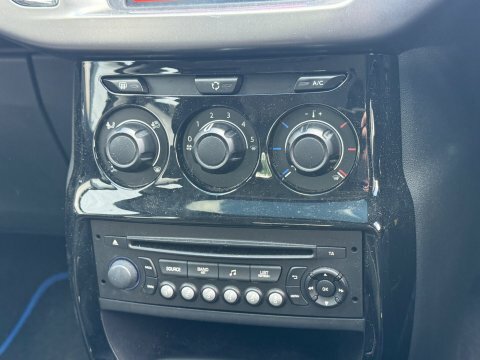 Citroen C3 1.2 Puretech Shine Blue #10