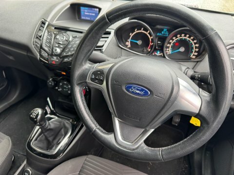 Ford Fiesta Hatchback Red #2