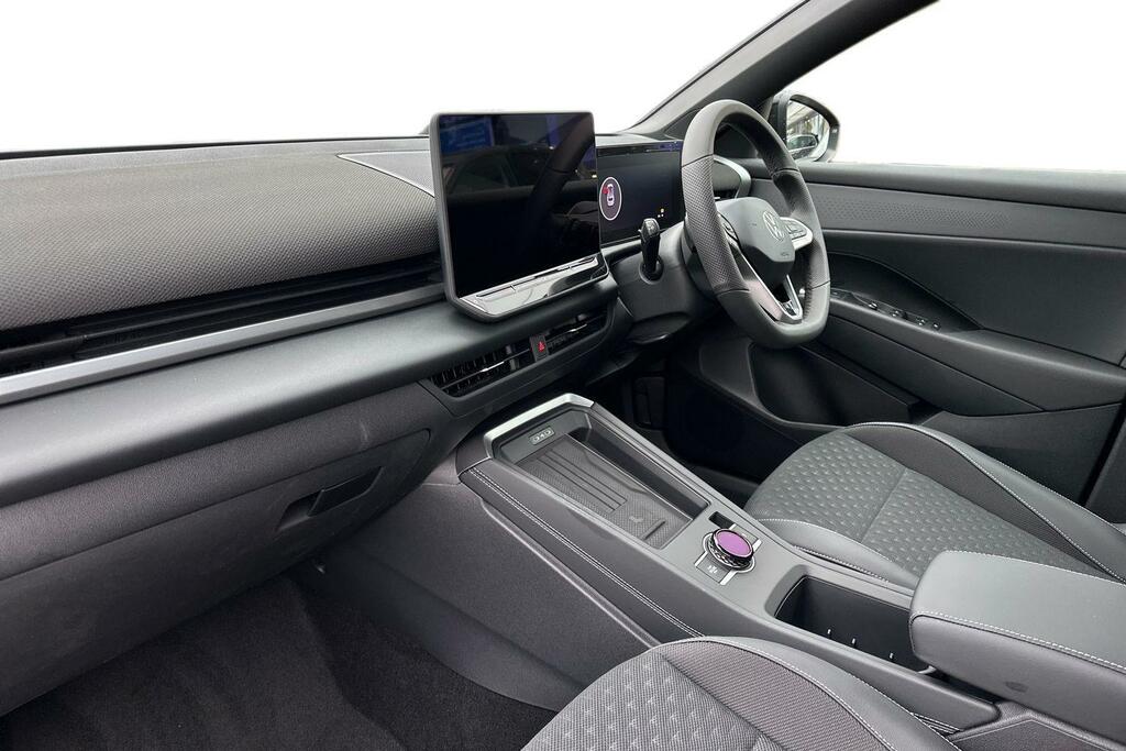 Volkswagen T-Roc New T-roc R-line 1.5 Etsi 150 Ps 7-Speed Dsg Black #2
