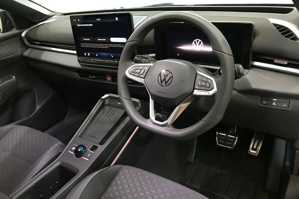 Volkswagen T-Roc New T-roc R-line 1.5 Etsi 150 Ps 7-Speed Dsg Black #6