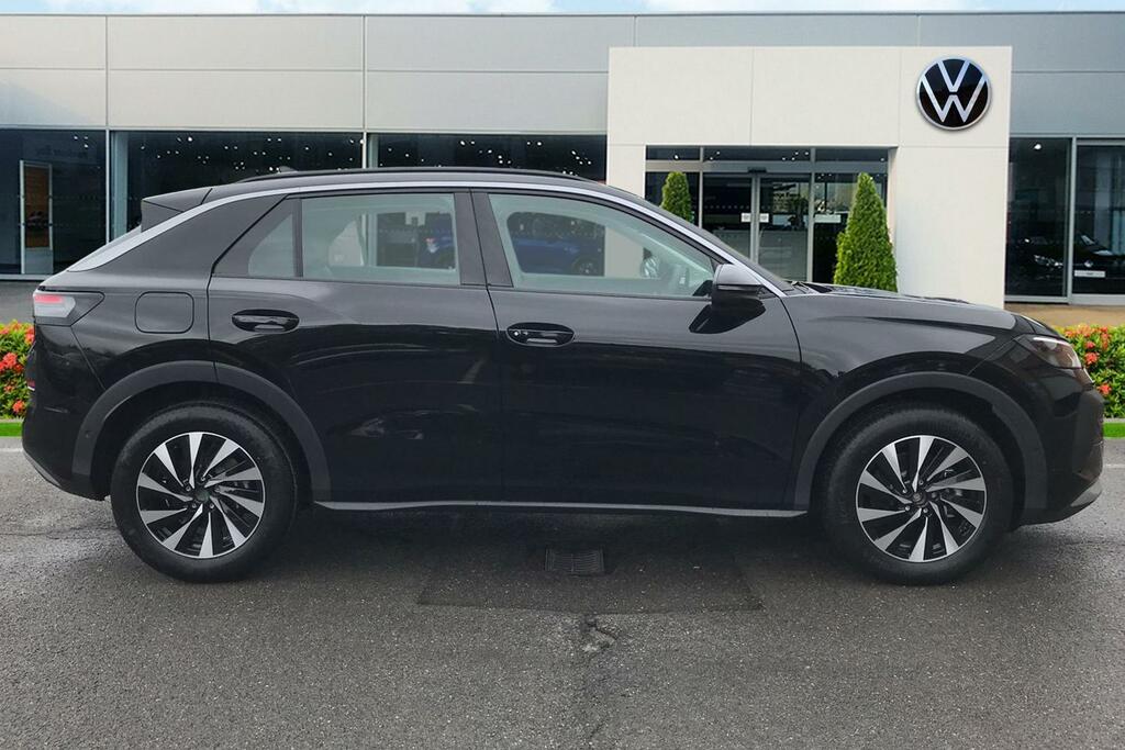 Volkswagen T-Roc New T-roc Life 1.5 Etsi 150 Ps 7-Speed Dsg Black #4