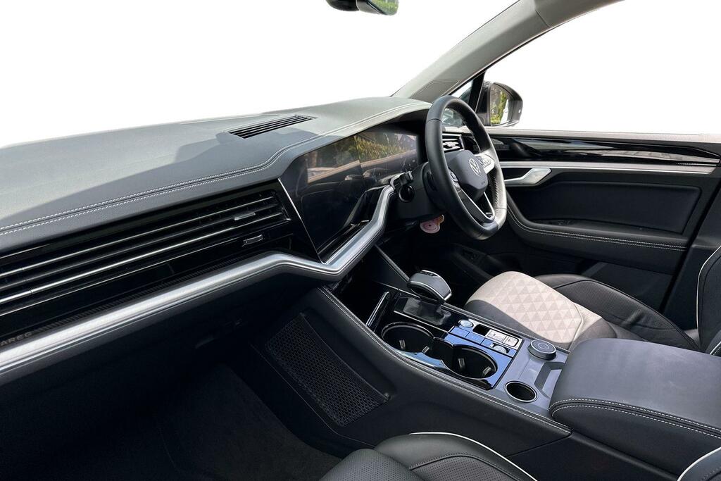 Volkswagen Touareg 3.0 Tsi Ehybrid 4Motion Elegance Tip RO75TPU Black #2