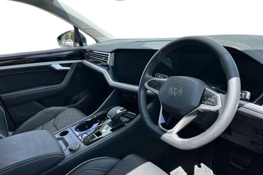 Volkswagen Touareg 3.0 Tsi Ehybrid 4Motion Elegance Tip RO75TPU Black #6