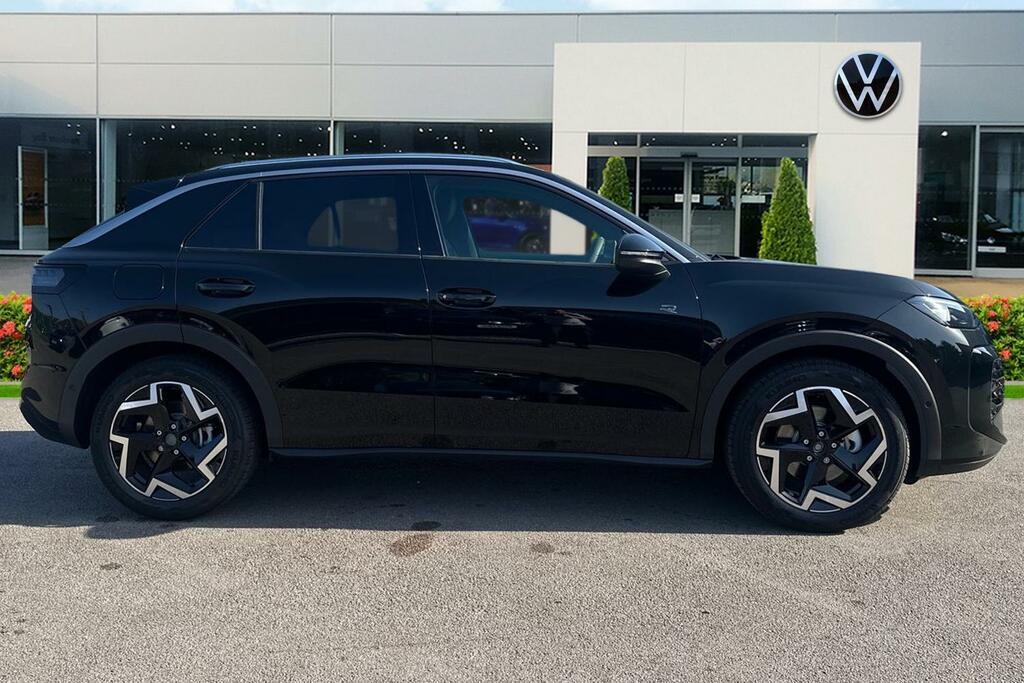 Volkswagen T-Roc New T-roc R-line 1.5 Etsi 150 Ps 7-Speed Dsg Black #3