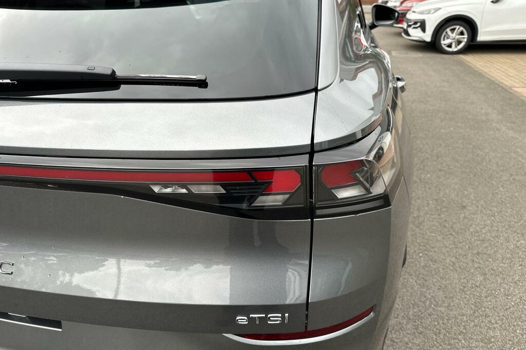 Volkswagen T-Roc Hatchback Black #20