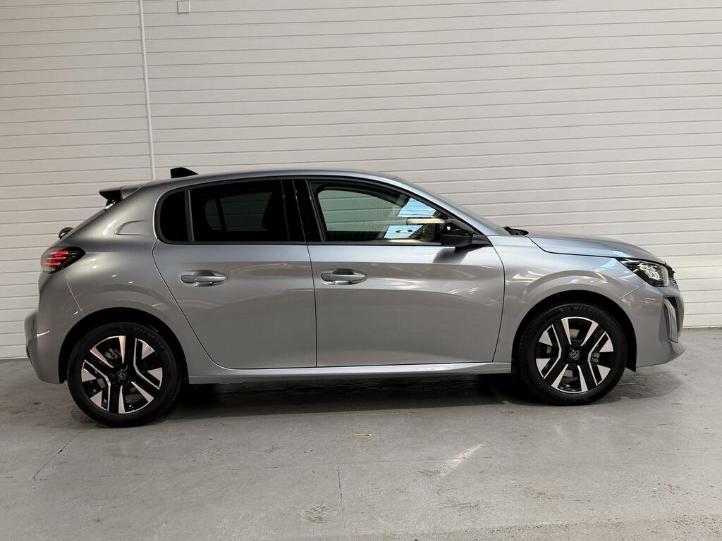 Peugeot 208 1.2 Puretech Allure Hatchback Eu YR26LLF #4