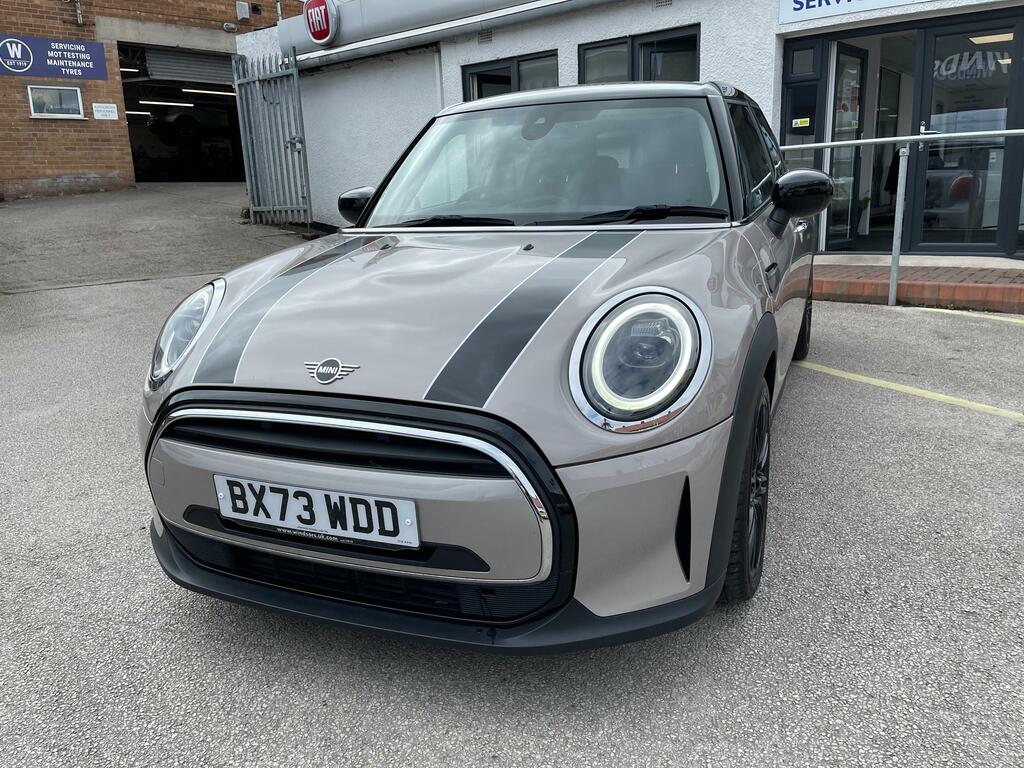Mini Hatch 1.5 Cooper Classic Hatchback Steptronic BX73WDD Grey #3