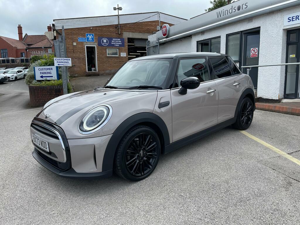 Mini Hatch 1.5 Cooper Classic Hatchback Steptronic BX73WDD Grey #4