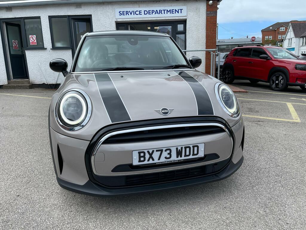 Mini Hatch 1.5 Cooper Classic Hatchback Steptronic BX73WDD Grey #2