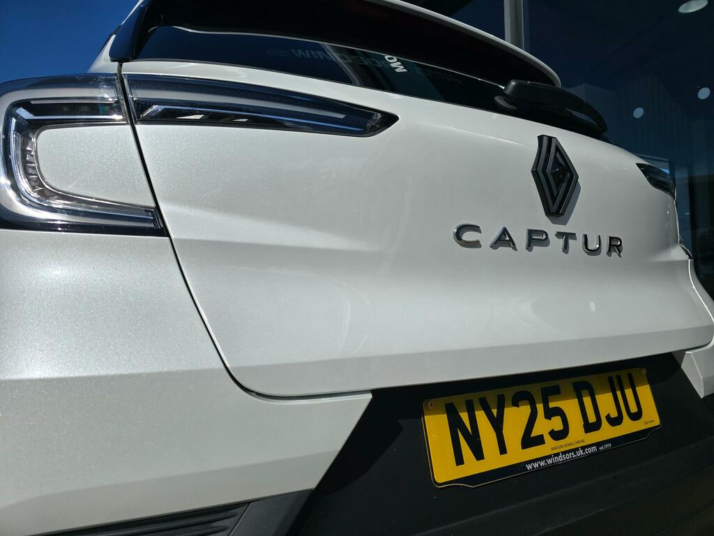 Renault Captur 1.6 E-tech Full Hybrid 145 Evolution Hatc Blue #32